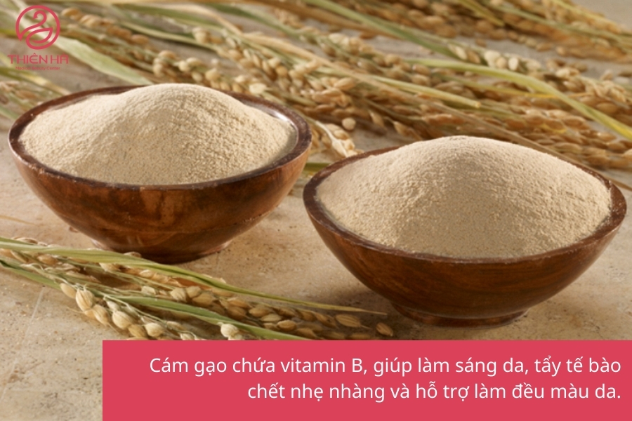 Cám gạo là nguyên liệu được sử dụng nhiều nhất trong các công thức tắm trắng