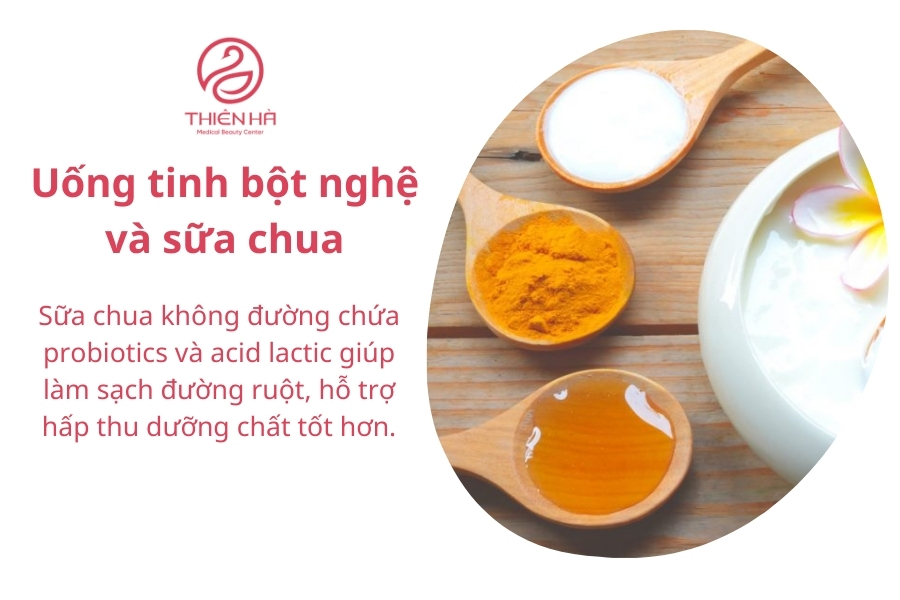Tinh bột nghệ uống cùng sữa chua giúp các dưỡng chất hấp thụ nhanh hơn.